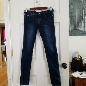 Hollister 7L jeans 28w 33L 8 inch rise